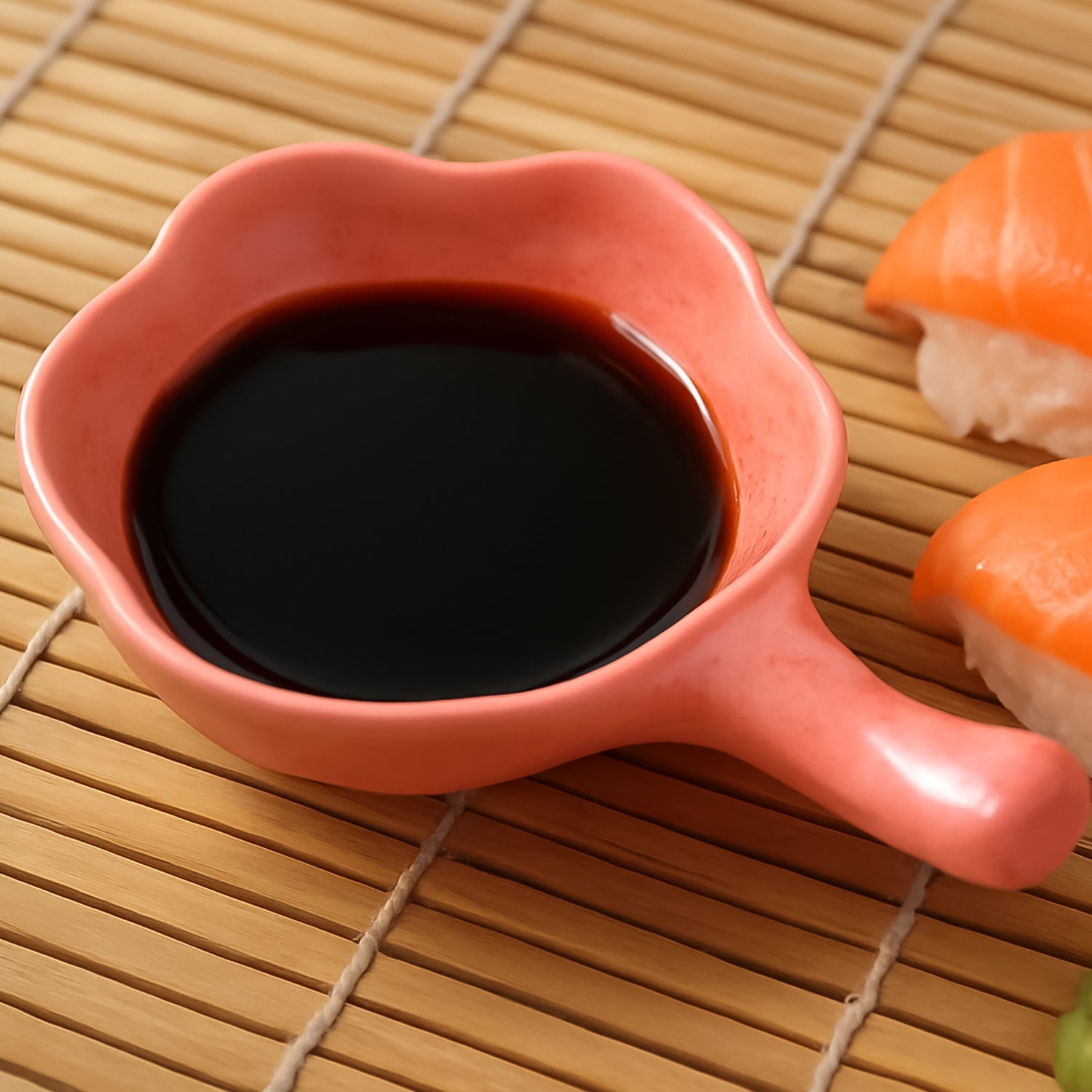 Mini Flower-shaped Sauce Dish With Handle Mini Flower-shaped Sauce Dish With Handle